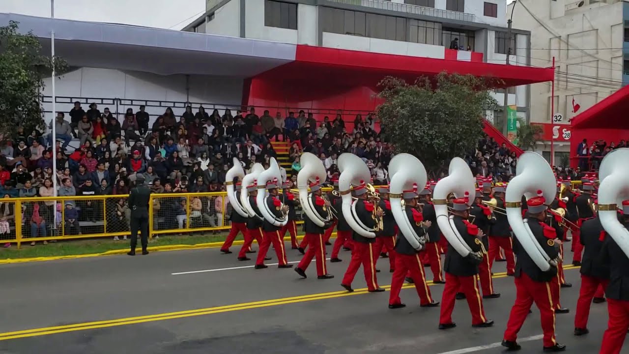 banda del ejercito desfile 2019 sparta madhouse zozey mix