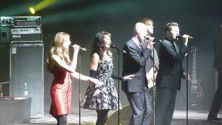 Video thumbnail of "Ultra Bra - Savanni nukahtaa (Live • Kokoaan Suurempi Suomi 2012 • Helsinki)"