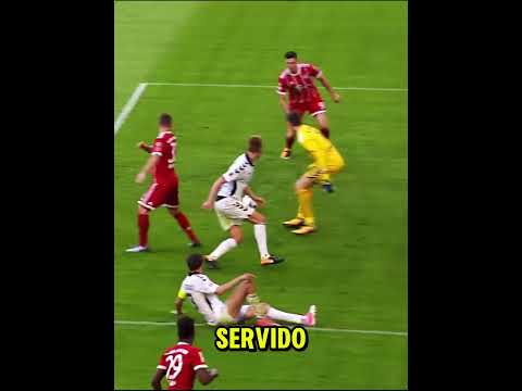 Se negó a marcar un gol muy fácil😱