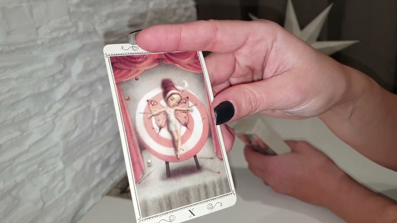 Нужна ли ты ему или уже нет⁉️ Чего ждать⁉️ расклад таро