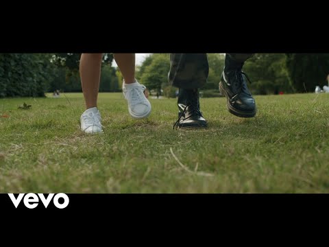 Josie Proto - I Bet You Fall Apart music video