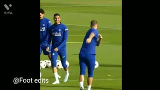 Neymar nutmegs Ramos 😂😂 . #neymar #ramos #psg #nutmeg #training #mbappe #football