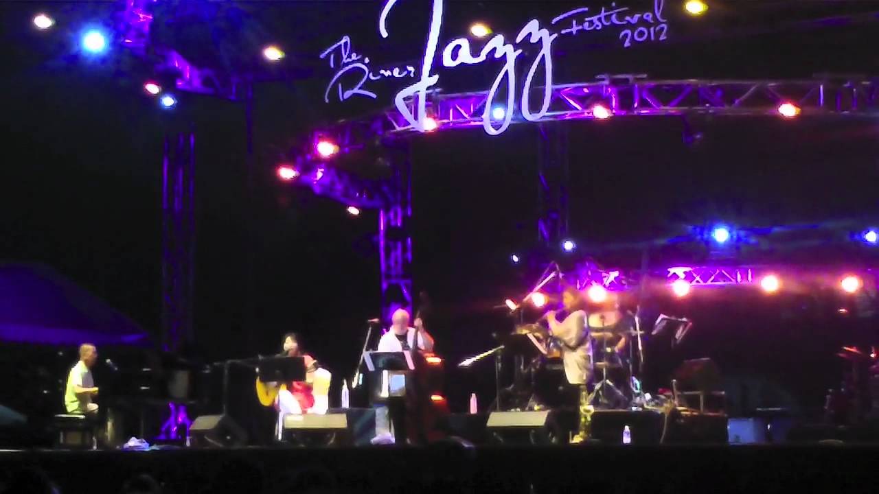 Lisa Ono - Agua de beber at Bangkok River Jazz Festival 2012 Lisa Ono - Agua de beber at Bangkok River Jazz Festival 2012