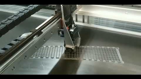 What happens to a 3D printed part when the printhead tool path is disrupted? #largeformat3dprinting