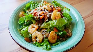 Gebratene Garnelen Auf Salat