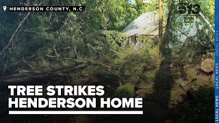 Henderson County homeowner shares scary moments as large part of tree falls on home by WLOS News 13 160 views 6 days ago 2 minutes, 25 seconds