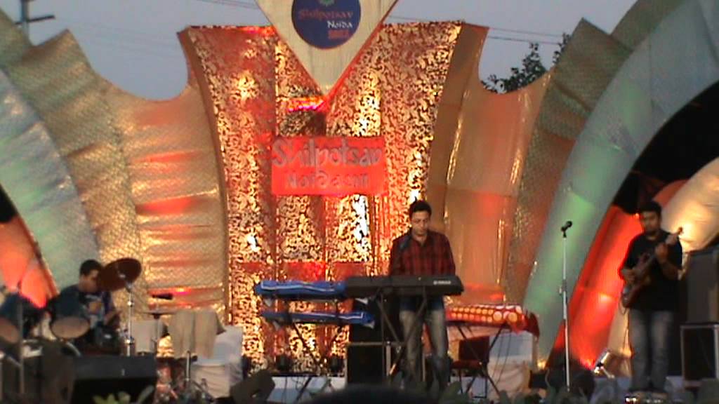 Hale Dil by Kalakriti in Noida Stadium at Shilpotsav 2011