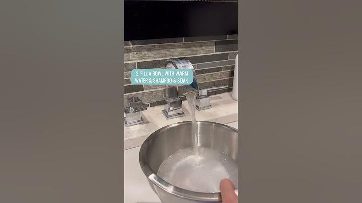 How to clean a hair brush
