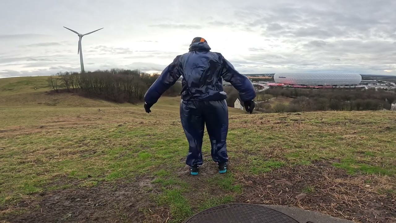 Nylon Tracksuit Ultralightweight in windy storm #25
