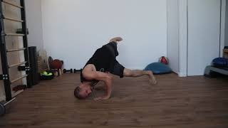 QDR Rotational Push Ups (Beginner Progression) - Ido Portal Method - MVMT MONTREAL
