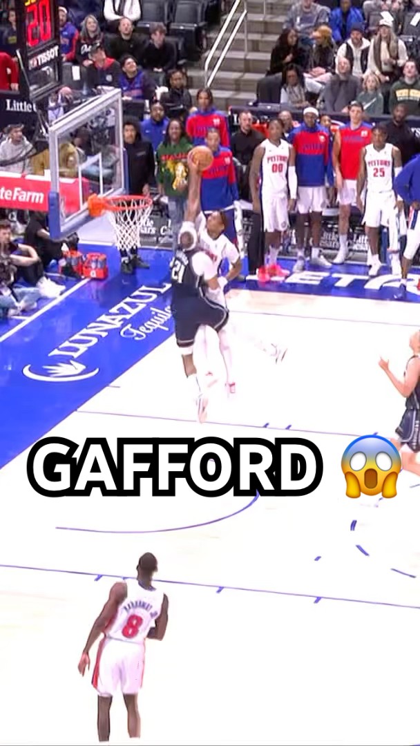 Gafford with back-to-back blocks!