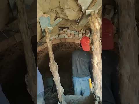 Ingenious construction workers