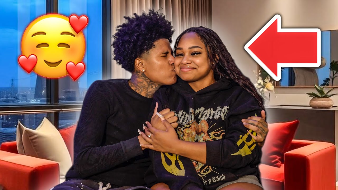 БЫЛА СЛИШКОМ ПРИВЯЗАННОЙ К ЭШУ В ТЕЧЕНИЕ 24 ЧАСОВ... *МЫ ПОЦЕЛУЕВАЛИСЬ*