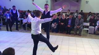 Abi Kardeşten Müthiş Keri̇moğlu Zeybeği Izlemeden Geçme