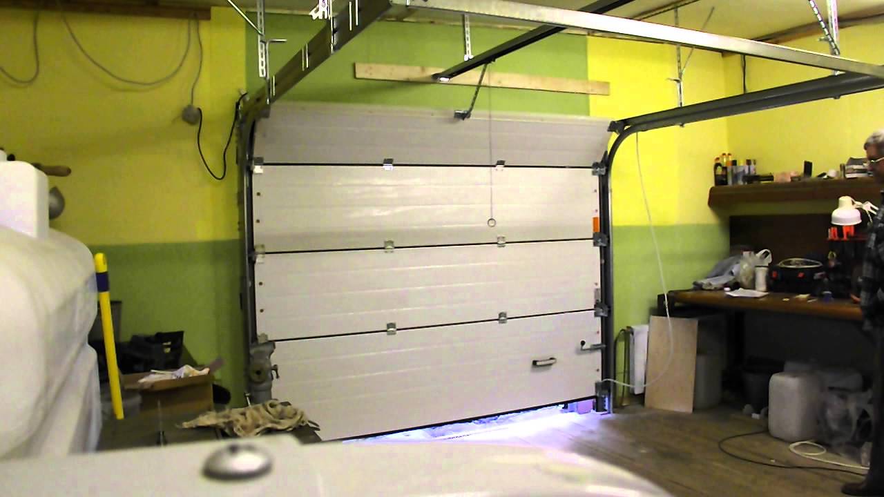 Секционные ворота с электроприводом AN Motors - YouTube