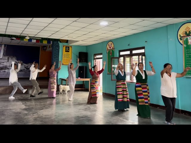 Tibetan Dance: སྐལ་བཟང་མེ་ཏོག་ (KELSANG MENTOK)|| Lhakar Ghorshey || Jampaling Camp 2024 class=