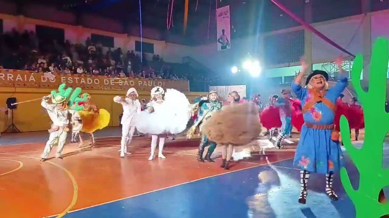 Paixão Caiçara - Campeã do 13º Festival de Quadrilhas Juninas de São Vicente