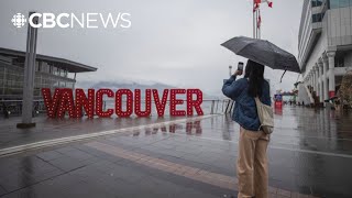 Vancouver's First Century バンクーバー市長直筆サイン付 Giant 'Vancouver' sign returns to waterfront but with hefty price
