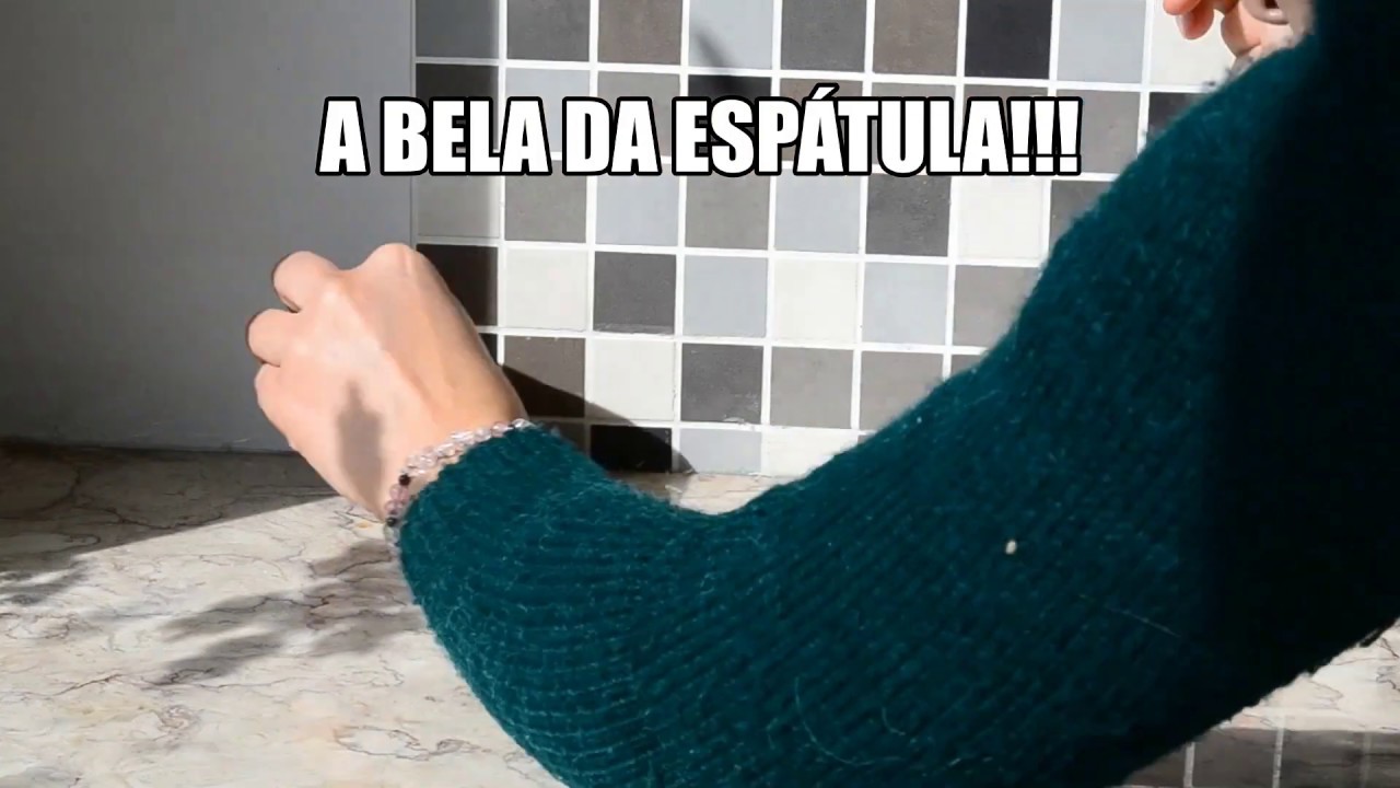Como remover silicone da parede - YouTube