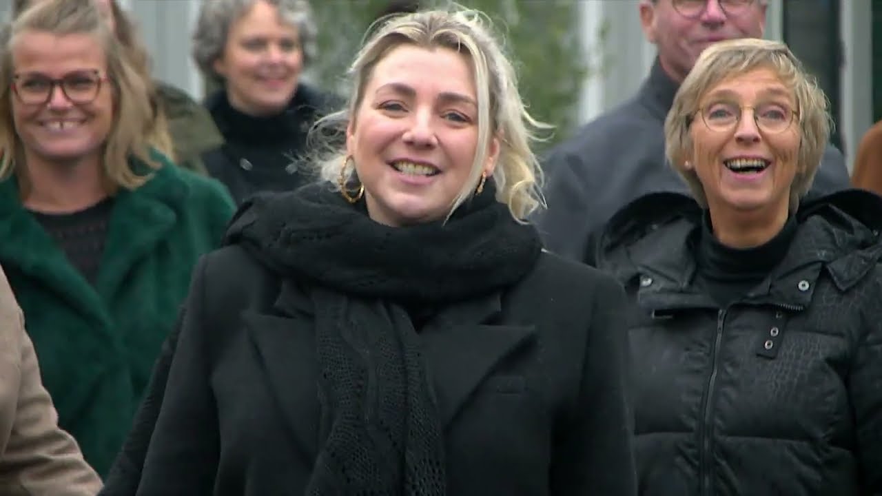 Go tel it on the mountain Gospelkoor Reflection o.l.v. Jan Bode