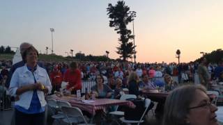 Grand Rapids Symphony's Picnic Pops audience Sings 'Sweet Caroline'