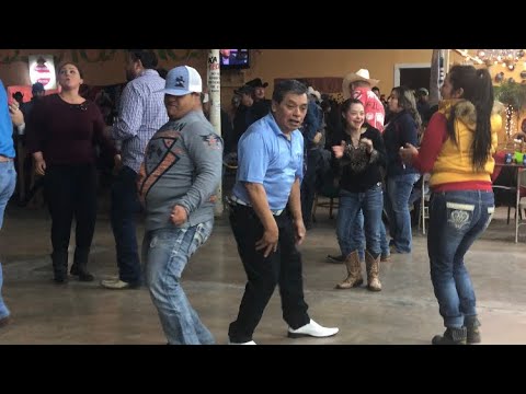 bailando al estilo Coahuila! comarca Lagunera - YouTube