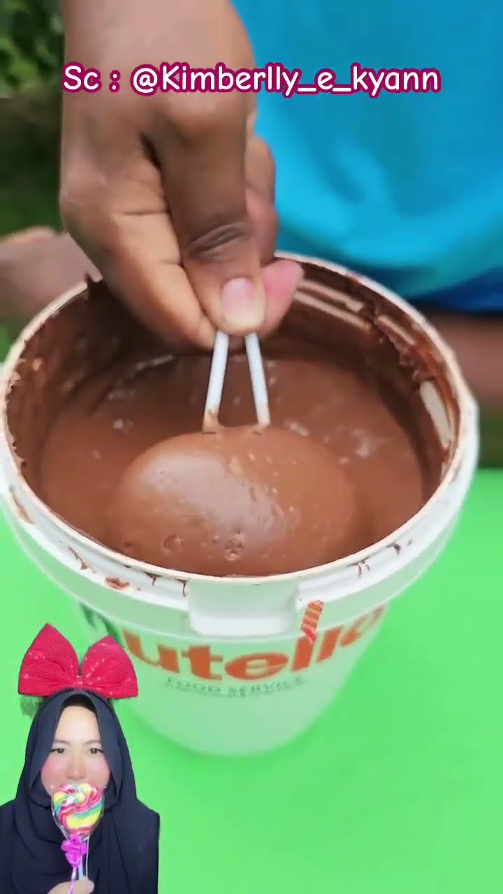 DUA PERMEN LOLIPOP DIMASUKKAN KE NUTELLA ⁉️ jadi apa ya ? @Kimberlly_e_kyann #shorts #funny
