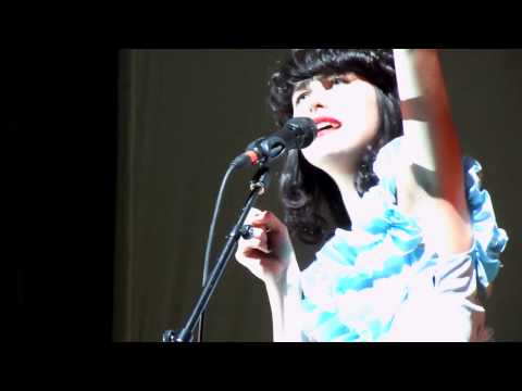 Kimbra - Two Way Street - live April 2, 2012 MSU, Ypsilanti Michigan (The Daily Vinyl music video)