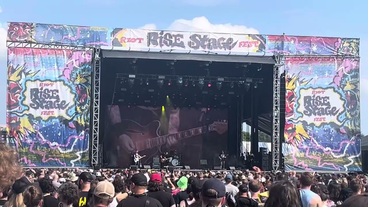 Megan - Smoking Popes (Riot Fest 2025)
