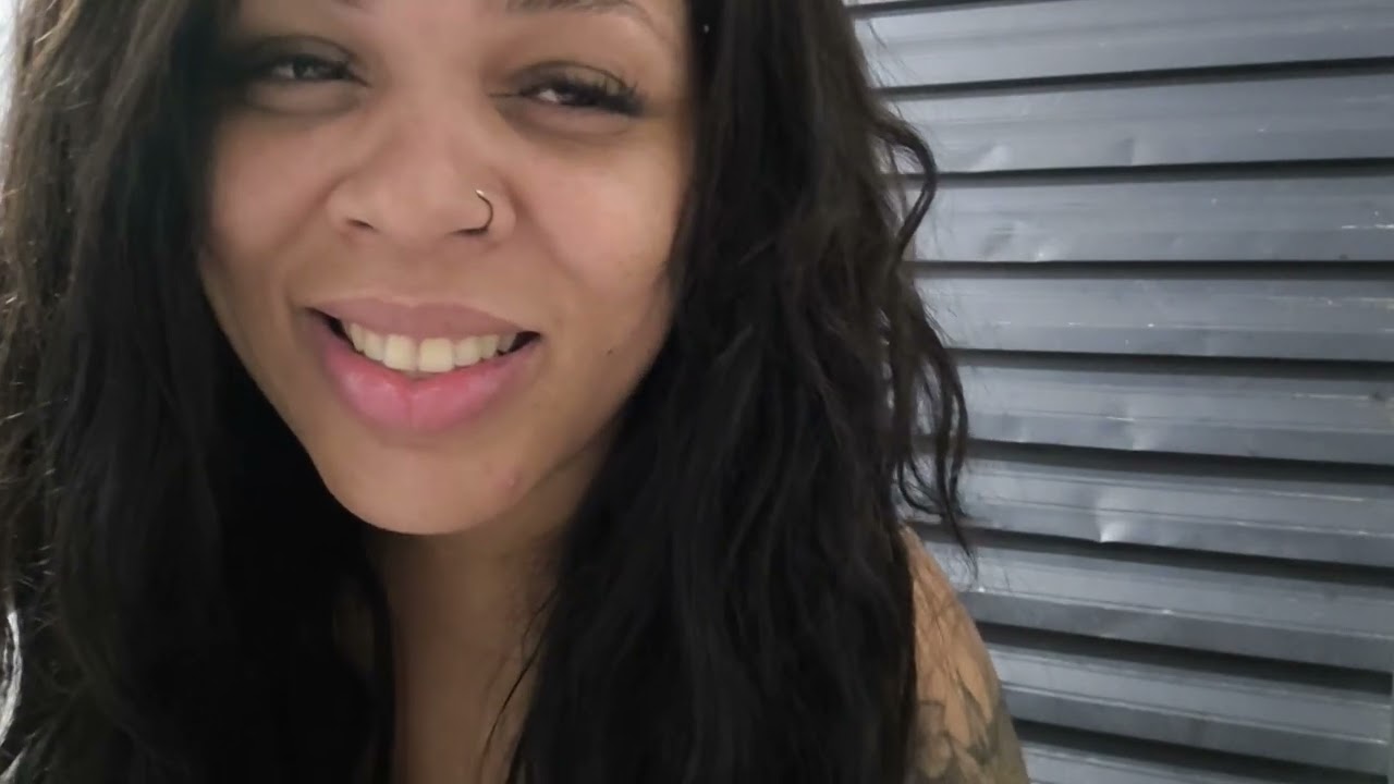 FOI GRANDE A ESGUICHADA COM OS DEDO