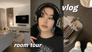 vlog | room tour 🎧 moving with friends to another country