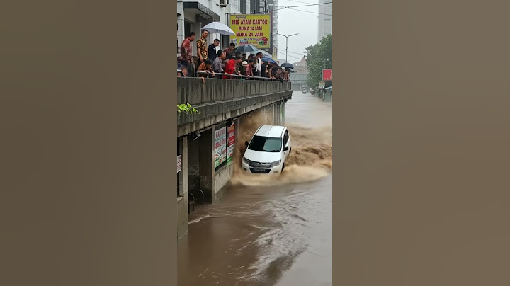BANJIR TIBA-TIBA! Warga Hanya Bisa Menonton dari Atas! #viral #viralvideo #video #viralshort #banjir
