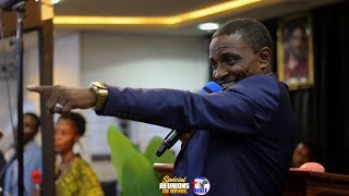 Pastor Tintini Sidi in a live performance at L'Aigle Tabernacle (Mapendo - J'ai le Sang)