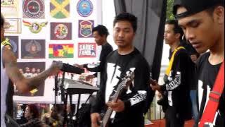 Fly Away (Freedom Song) -  LAGU GEMBLUNG // live 5th anniv Fly Away  (Freedom Song)