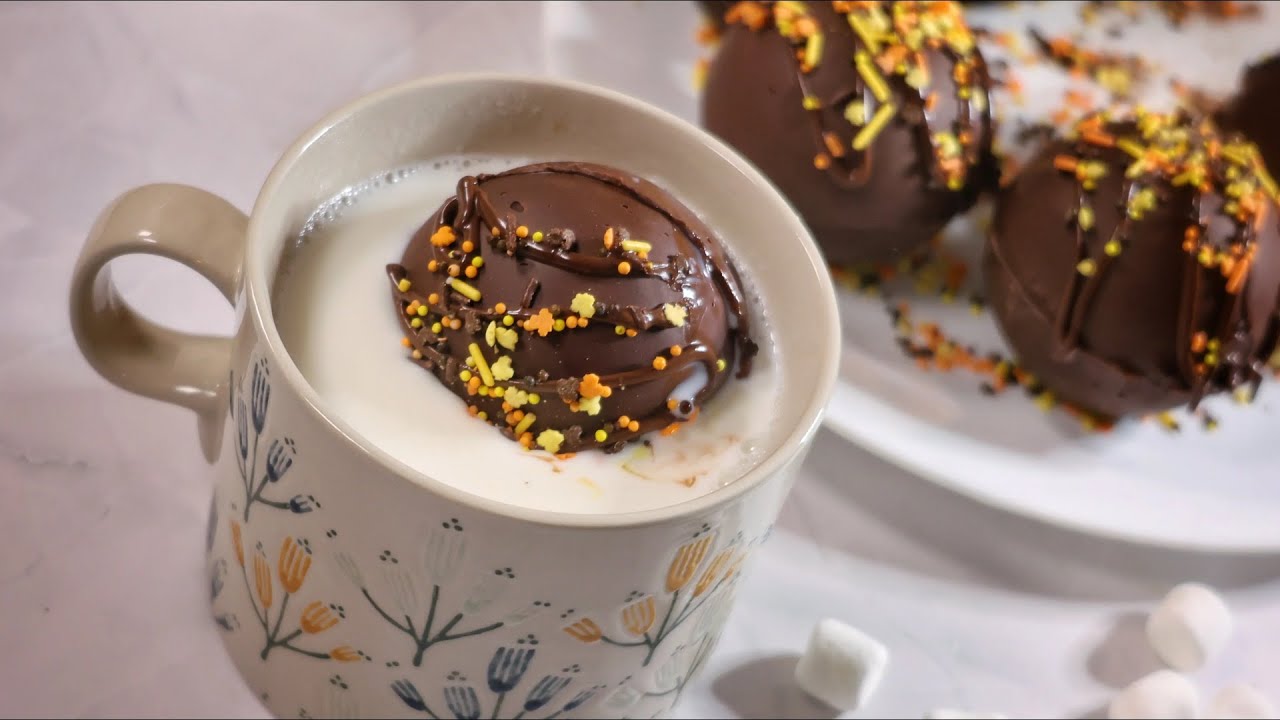 Thanksgiving-Themed Hot Chocolate Bombs Recipe