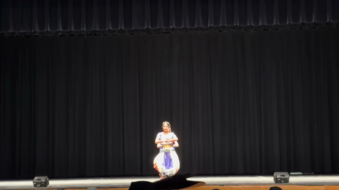Ganesha Alarippu by Grahitha and Sookti at Oak Middle School Talent Show