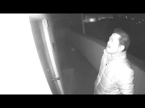 深夜２時！防犯カメラに映る不気味な男がこの５秒後とんでもない行動に！！ヤバすぎんだろ
