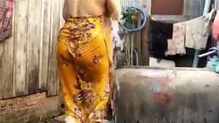 Download Wow Ngintip Istri Tetanga Lagi Mandi Part 2 Video MP3 Wow Ngintip Istri Tetanga Lagi Mandi Part 2