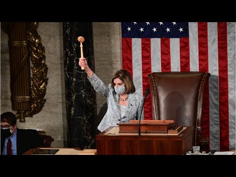 Pelosi bans 'gendered language' in Congress