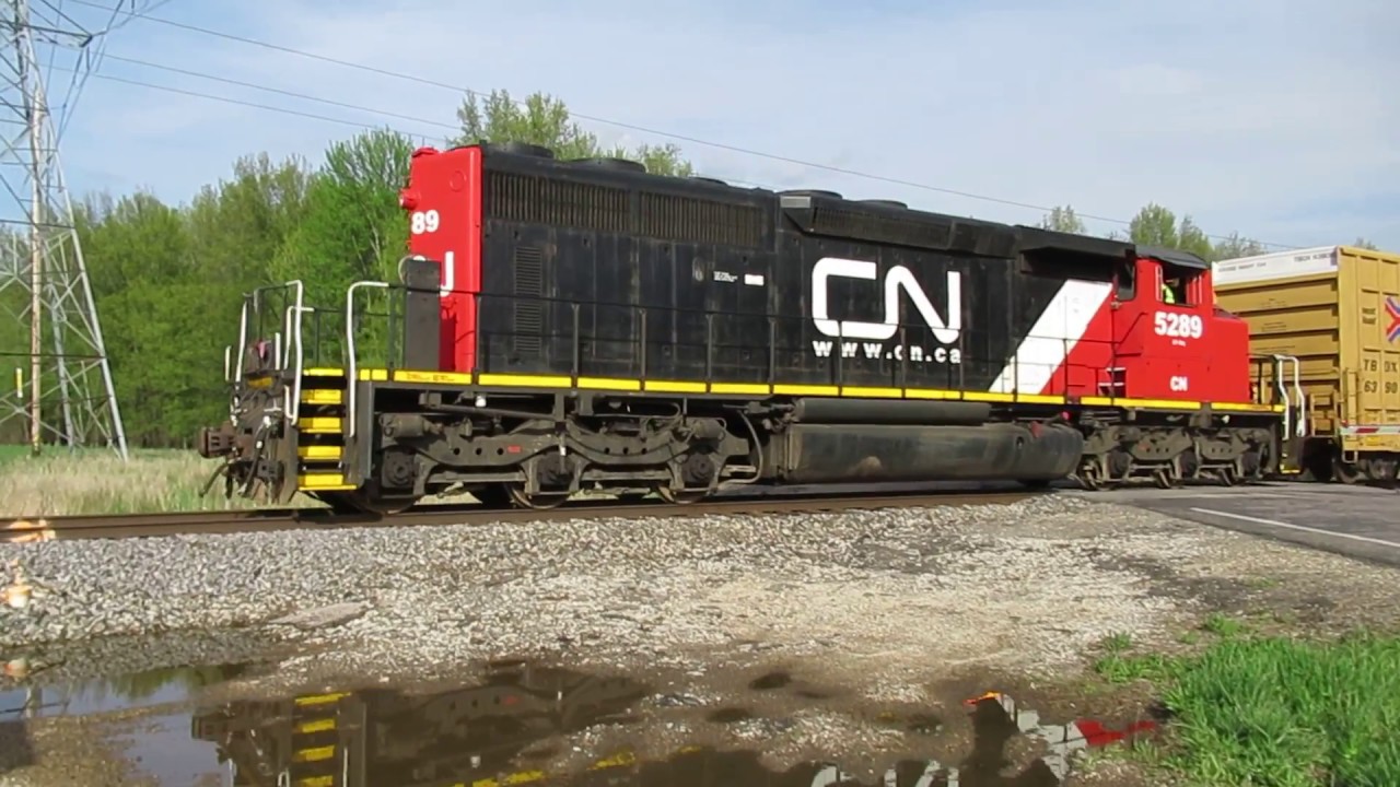 CN 5289 slowly rolls North over GTW branch line to Kilgore Yard with ...