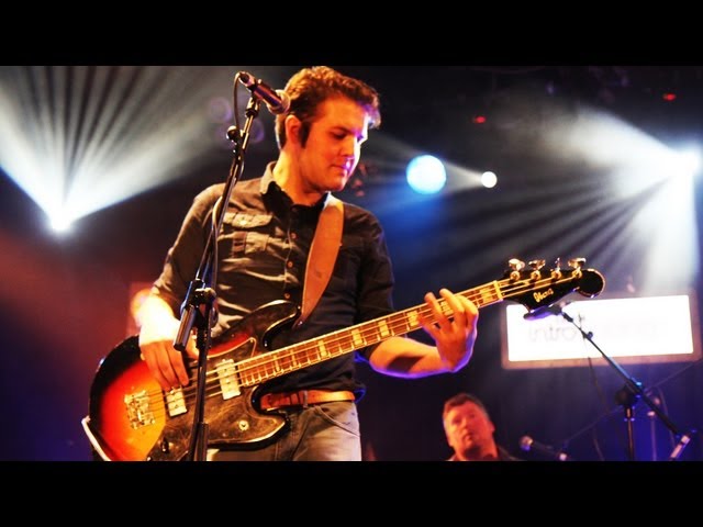 Laurence Jones Band. Группа Jet. Laurence Jones 2019 Laurence Jones Band. Группа Jet Австралия. Far between