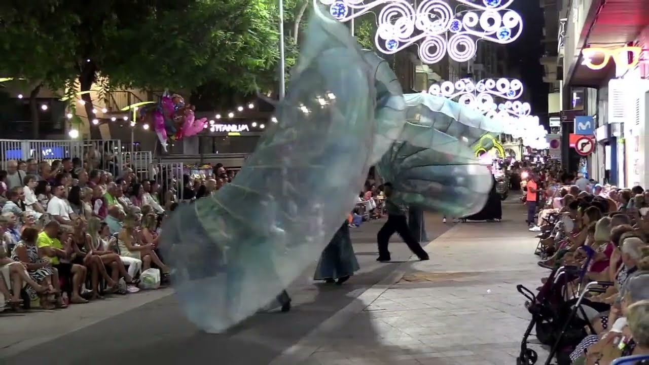 DIRECTO | DESFILE MULTICOLOR