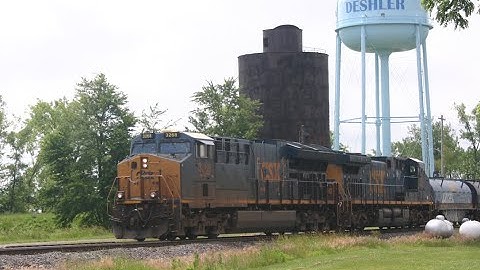 CSX train M560 a mixed freight train with CSX ET44AH 3268 leading Deshler OH 2025