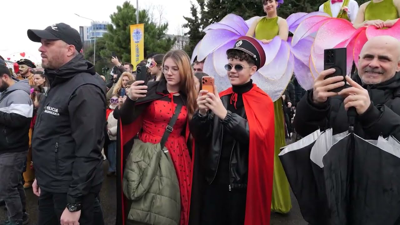 Shkodra djeg dordolecin! Fundi magjik i karnavaleve tradicionale