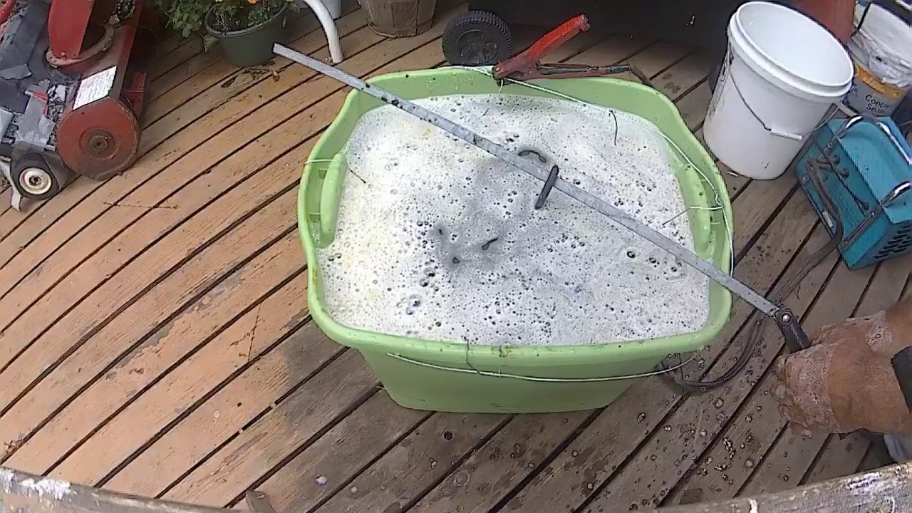 Season cast iron pan, de-rust with electrolysis process - YouTube