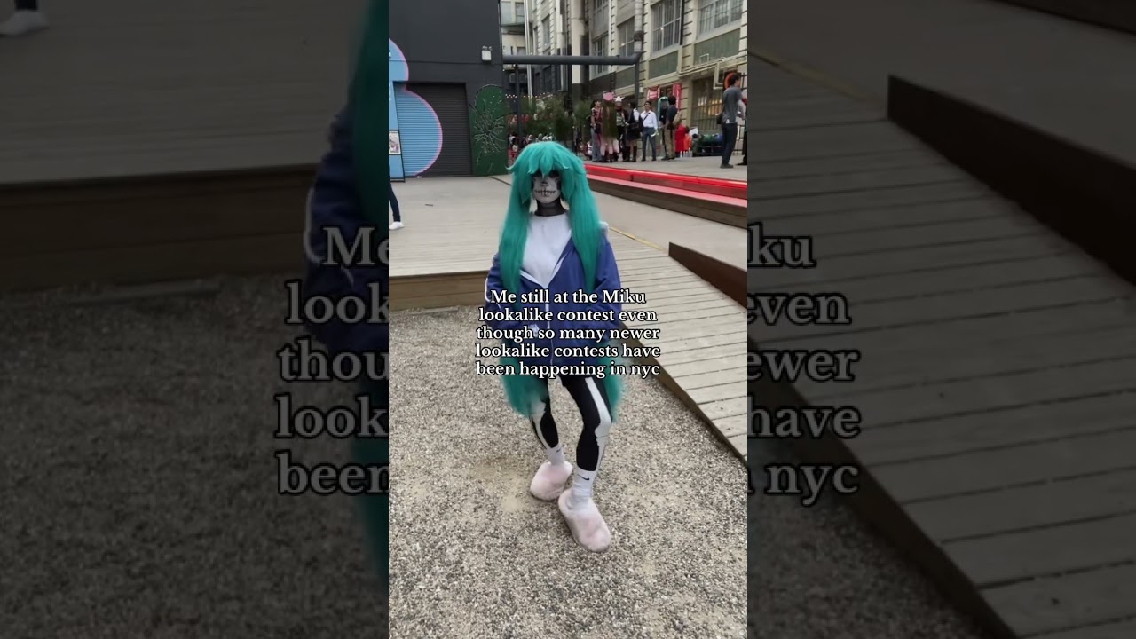 I have an infinite supply of videos from that day I fear LOL #cosplay #cosplayer #sanscosplay #miku