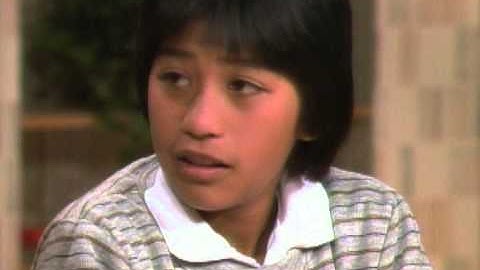 How to Pickup an Ice Cube with a String - Mr. Wizard