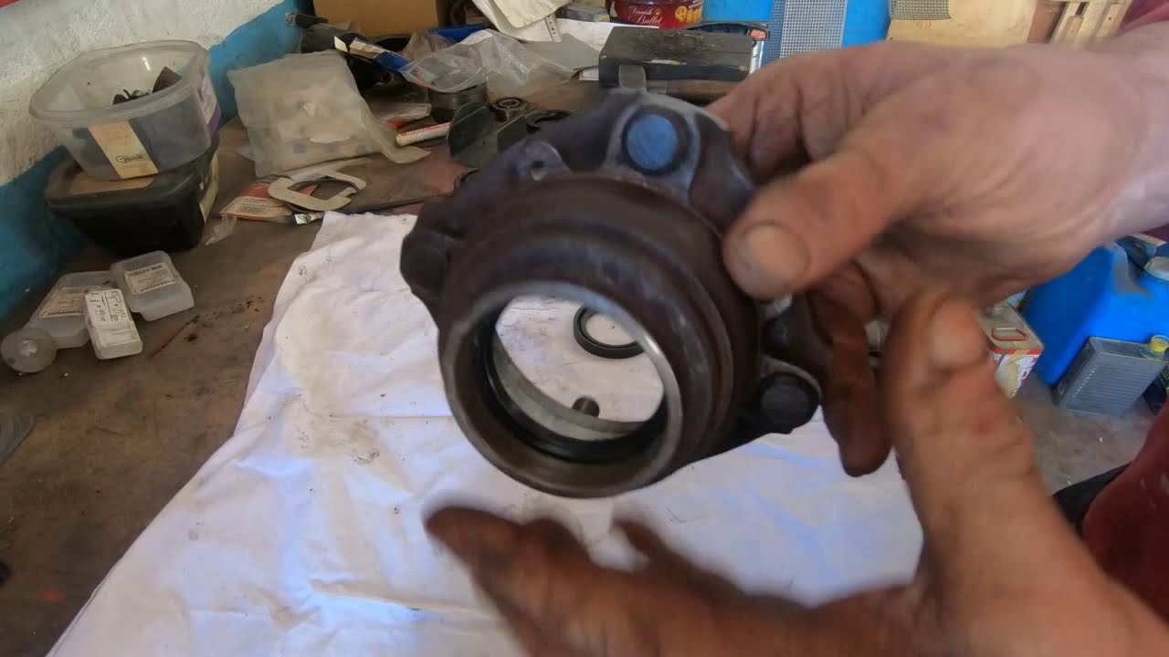 MGA banjo axle replacement of oil seal and bearing YouTube