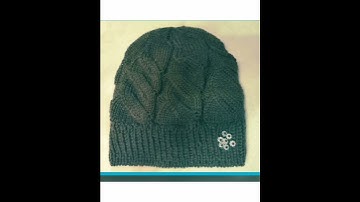 Шапка спицами с красивым рельефный узором