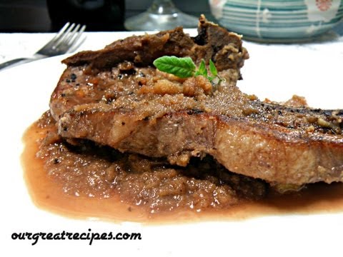 pork-chops-with-apple-and-wine-sauce